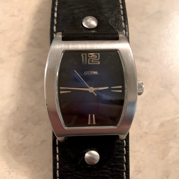 Men’s Guess Watch⌚️ - Picture 2 of 3